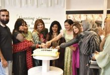 ফ্যাশন হাউস উদ্বোধন করলেন নায়িকা রোজিনা