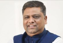 নৌকার মেয়র প্রার্থীর নির্বাচনী হলফনামায় অসত্য তথ্য প্রদানের অভিযোগ